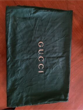 Gucci Forest Green Logo Pouch
